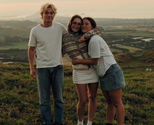 Auf den Pāpāmoa Hills mit meinen Freunden Auf den Pāpāmoa Hills mit meinen Freunden